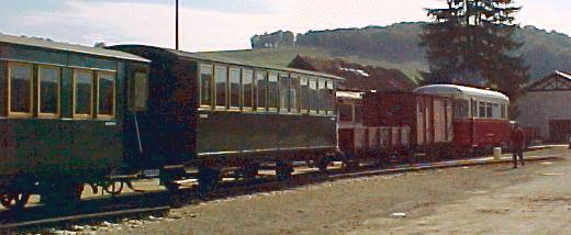 Gemischter Zug mit T33 (Gr&ouml;&szlig;e 25 Kb) 