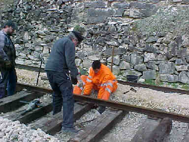 Unterkeilen der Schwellen (19 Kb)