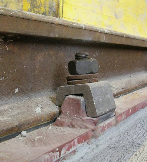 Schienenbefestigung im Detail (53 Kb)