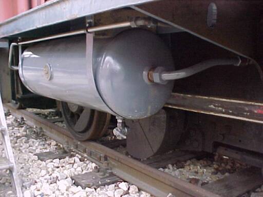 Einer der Hauptluftbeh&auml;lter (Gr&ouml;&szlig;e ca. 26 kb)