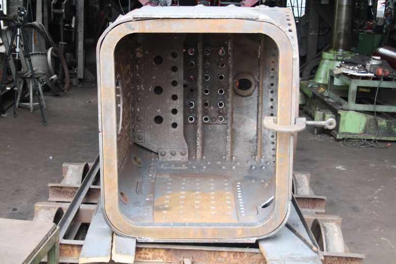 Feuerb&uuml;chse (Gr&ouml;&szlig;e 76 Kb)