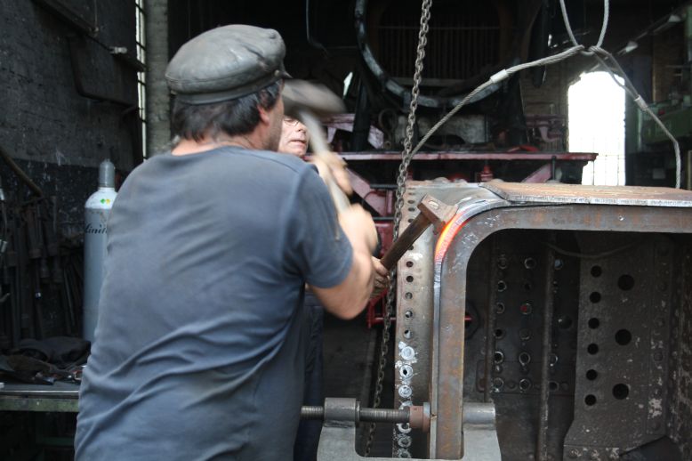 Feuerb&uuml;chse (Gr&ouml;&szlig;e 58 Kb)