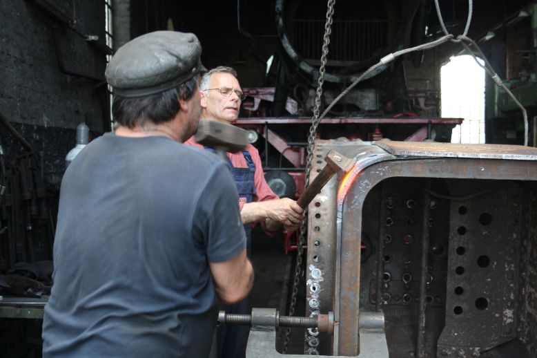 Feuerb&uuml;chse (Gr&ouml;&szlig;e 58 Kb)