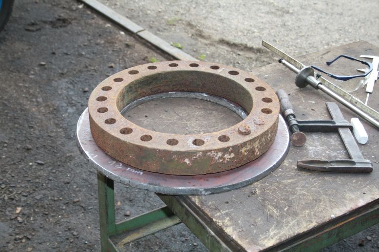 Feuerb&uuml;chse (Gr&ouml;&szlig;e 79 Kb)