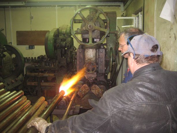 Rauchrohre walzen (Gr&ouml;&szlig;e 49 Kb)