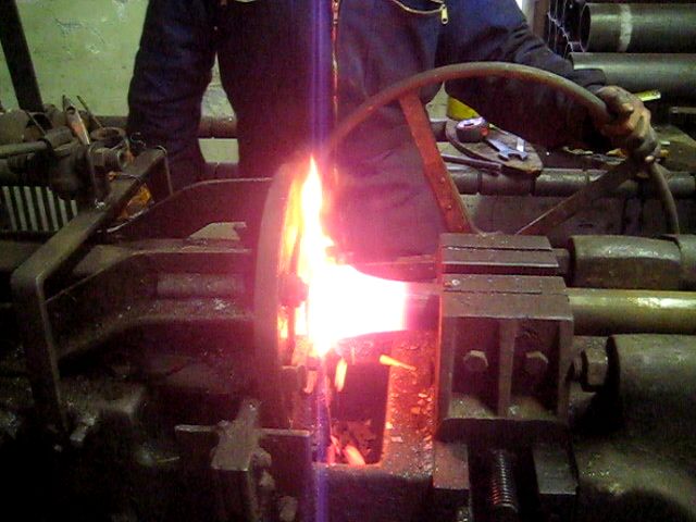 Rauchrohre walzen (Gr&ouml;&szlig;e 52 Kb)