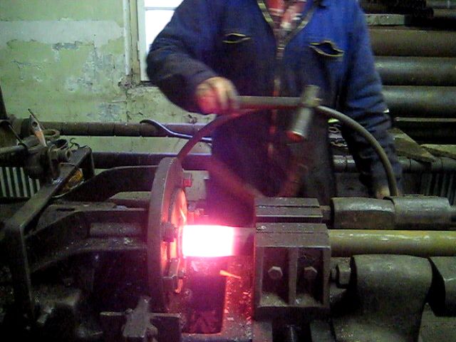 Rauchrohre walzen (Gr&ouml;&szlig;e 54 Kb)