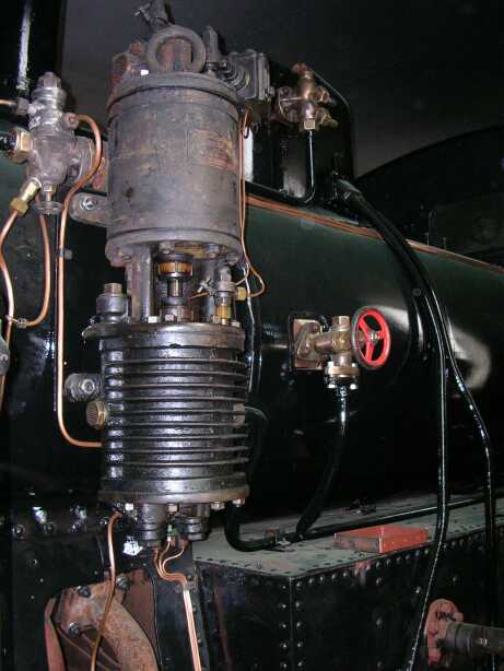 Leitung um Leitung wird montiert (Gr&ouml;&szlig;e 31 Kb)