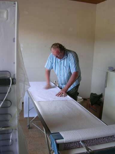 Tapezieren des Aufenthaltsraums (Gr&ouml;&szlig;e ca. 15 Kb)