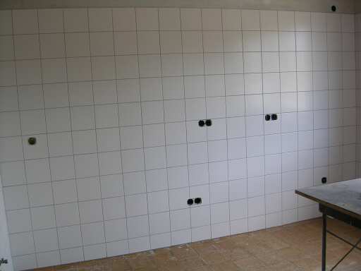 Frisch gefliest... (Gr&ouml;&szlig;e ca. 11 Kb)