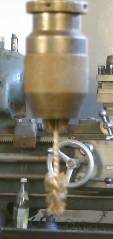 B�rste f�r Muttern (Gr&ouml;&szlig;e ca. 62 kb)