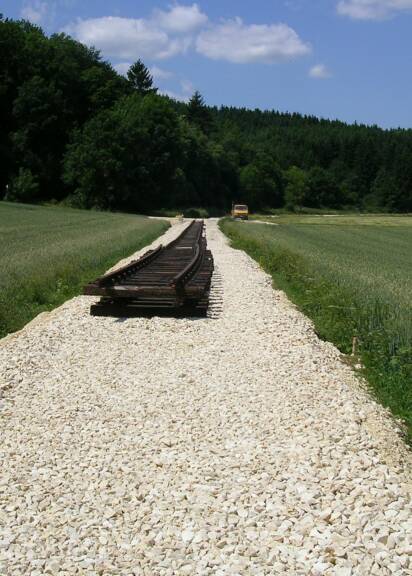 Gleisende bei km 3+800 (Größe ca. 46 kB)