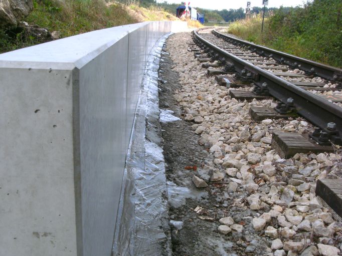 Bahnsteigbau Iggenhausen(Größe ca. 80 kB)