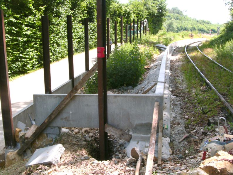 Bahnsteigbau Iggenhausen(Größe ca. 126 kB)