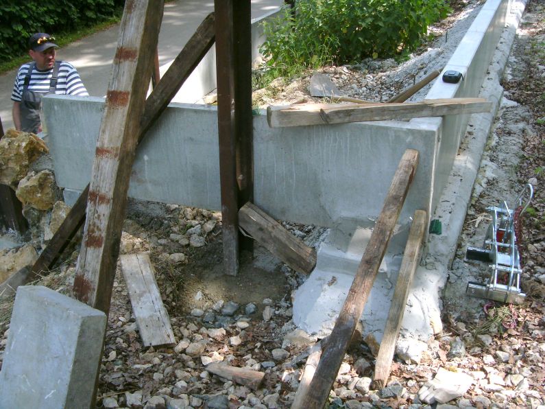 Bahnsteigbau Iggenhausen(Größe ca. 126 kB)