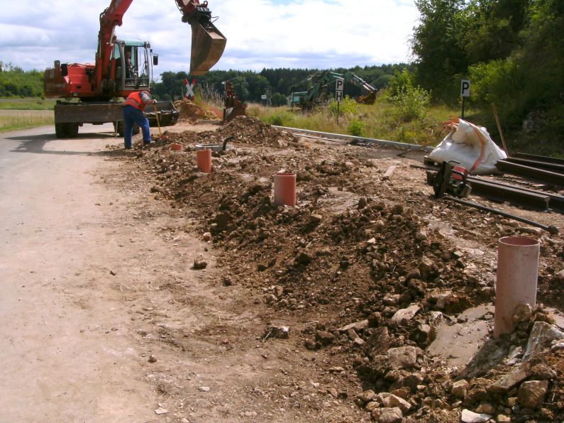 Bahnsteigbau Iggenhausen(Größe ca. 126 kB)