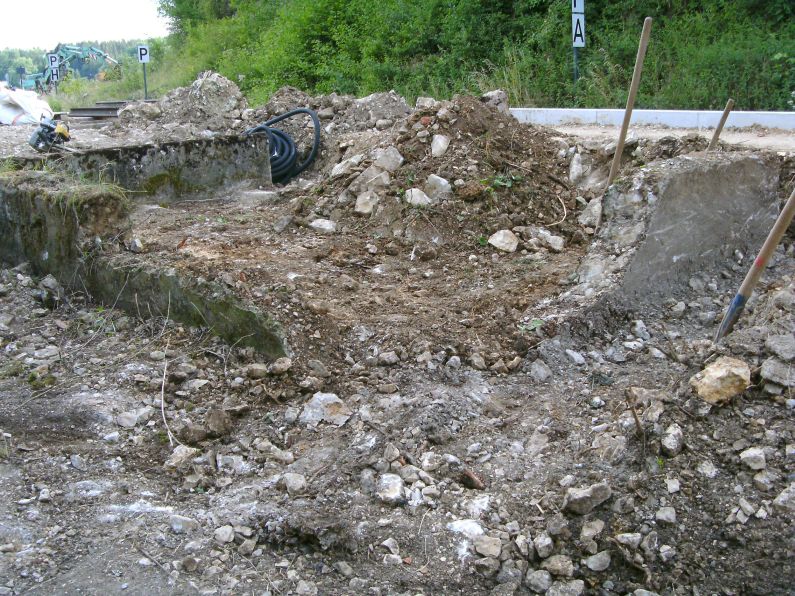 Bahnsteigbau Iggenhausen(Größe ca. 126 kB)