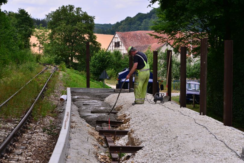 Bahnsteigbau Iggenhausen(Größe ca. 119 kB)
