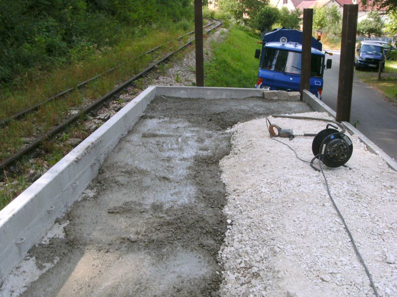 Bahnsteigbau Iggenhausen(Größe ca. 111 kB)