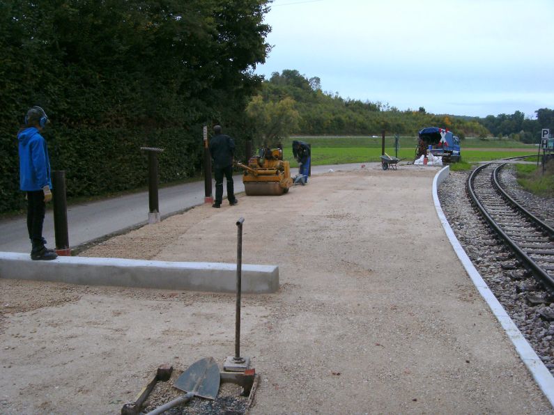 Bahnsteigbau Iggenhausen(Größe ca. 87 kB)