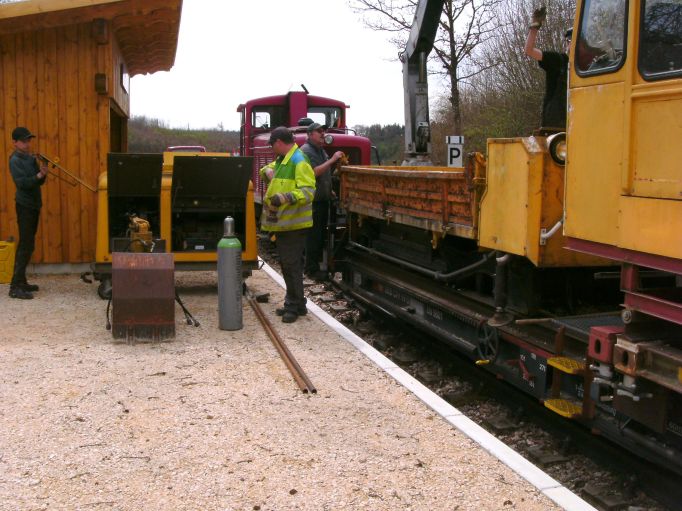 Bahnsteigbau Iggenhausen(Größe ca. 75 kB)