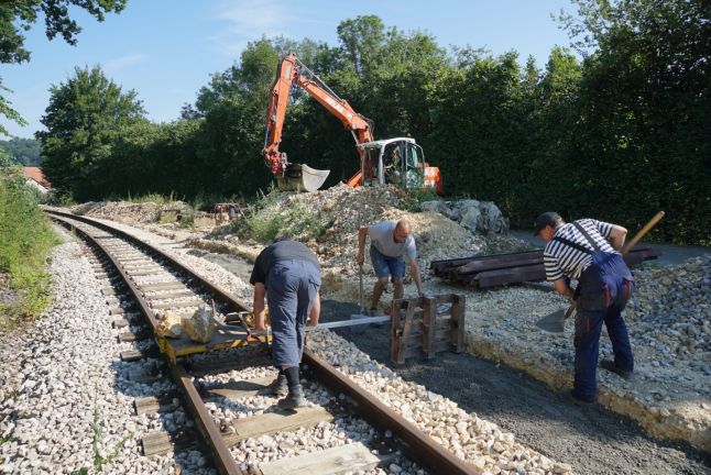 Bahnsteig Iggenhausen(Größe ca. 81 kB)