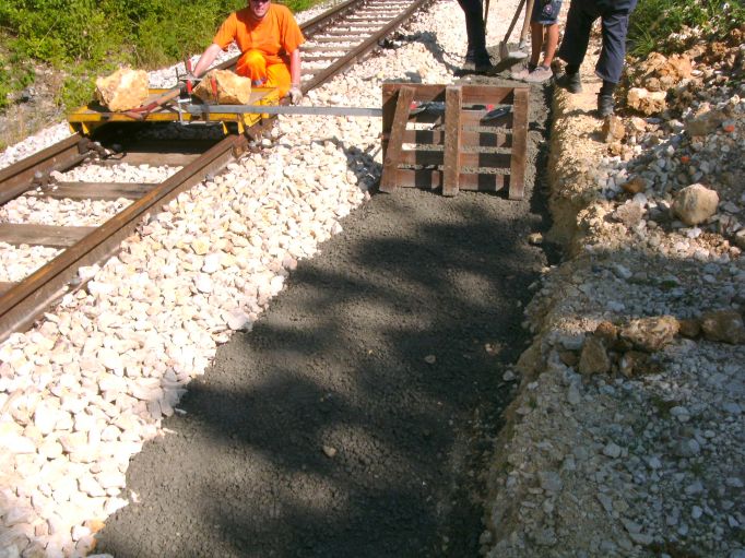 Bahnsteig Iggenhausen(Größe ca. 97 kB)
