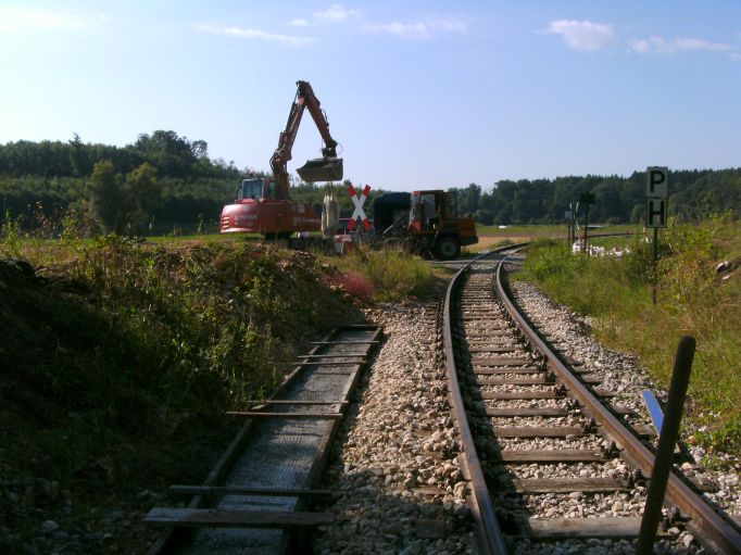 Bahnsteigbau Iggenhausen(Größe ca. 69 kB)