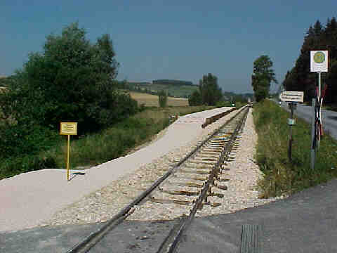 Der Haltepunkt Steinmühle (8 Kb)